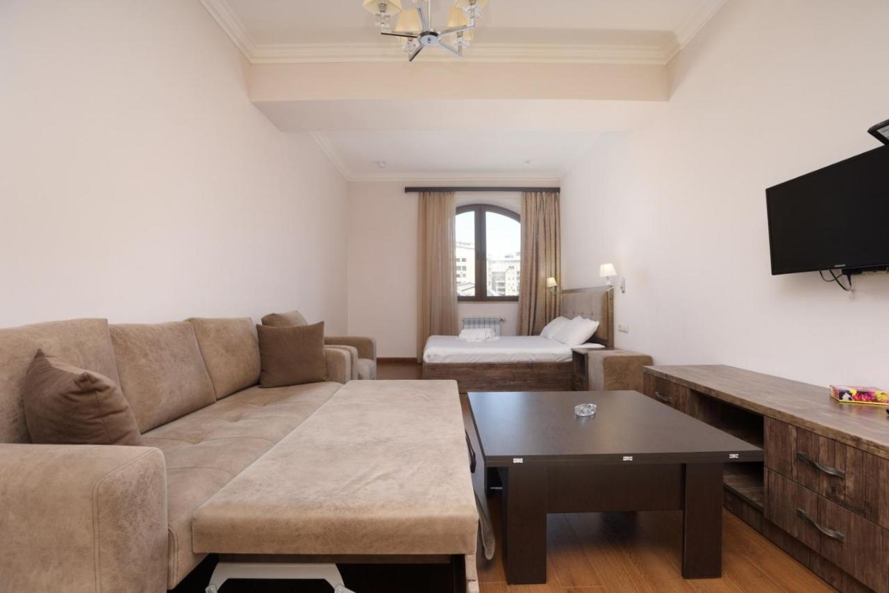 Stay Inn-Apartments On Buzand 17 Єреван Екстер'єр фото