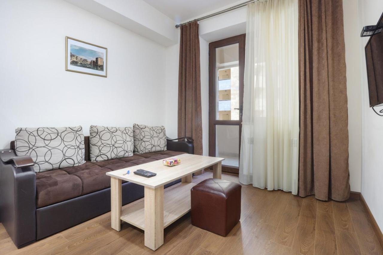 Stay Inn-Apartments On Buzand 17 Єреван Екстер'єр фото