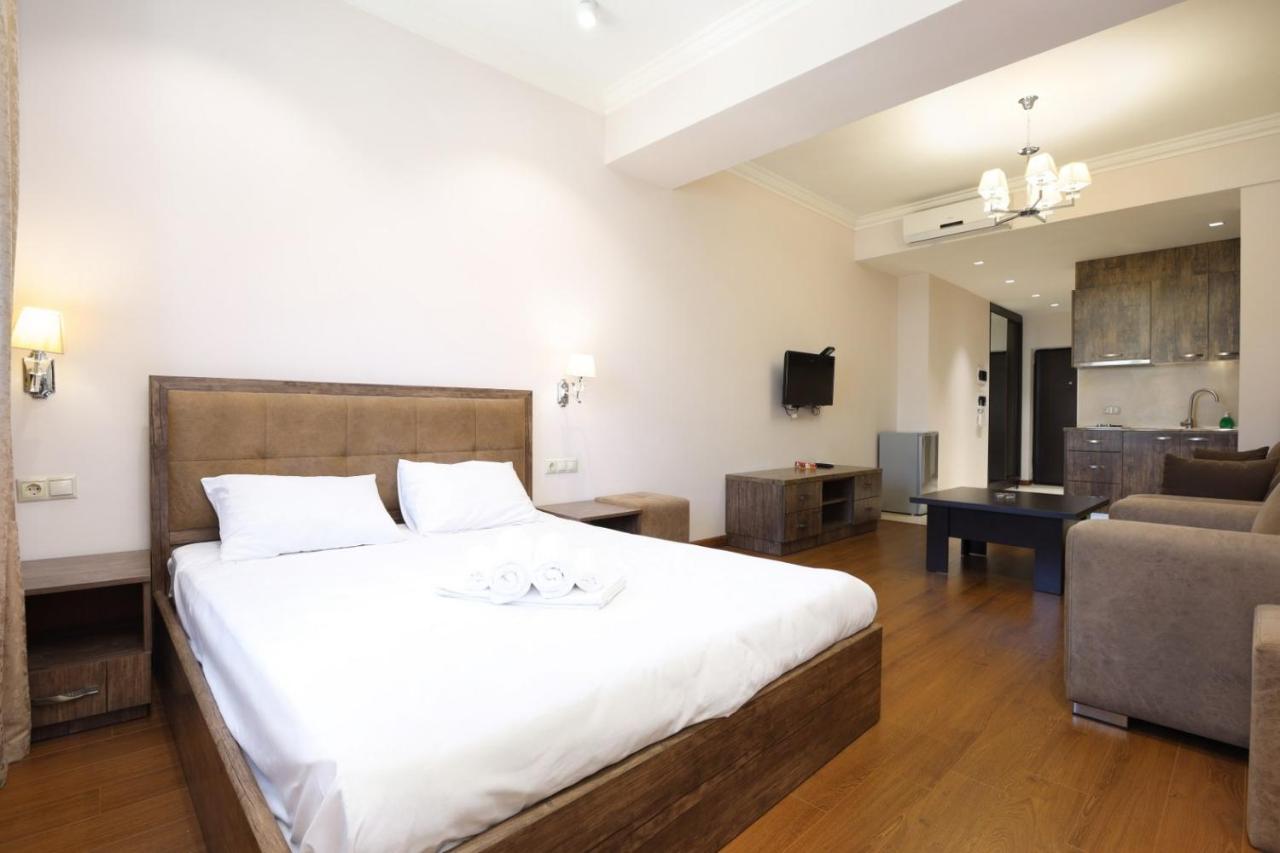 Stay Inn-Apartments On Buzand 17 Єреван Екстер'єр фото
