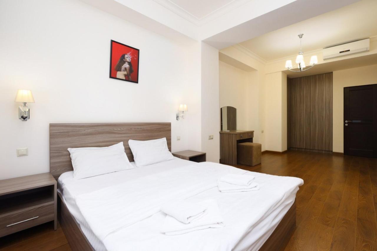 Stay Inn-Apartments On Buzand 17 Єреван Екстер'єр фото