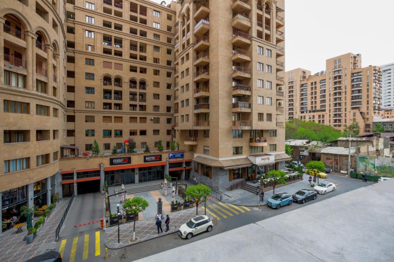 Stay Inn-Apartments On Buzand 17 Єреван Екстер'єр фото