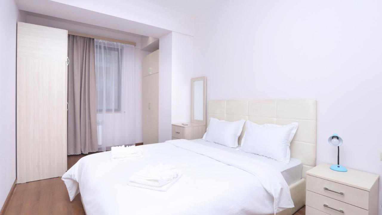 Stay Inn-Apartments On Buzand 17 Єреван Екстер'єр фото