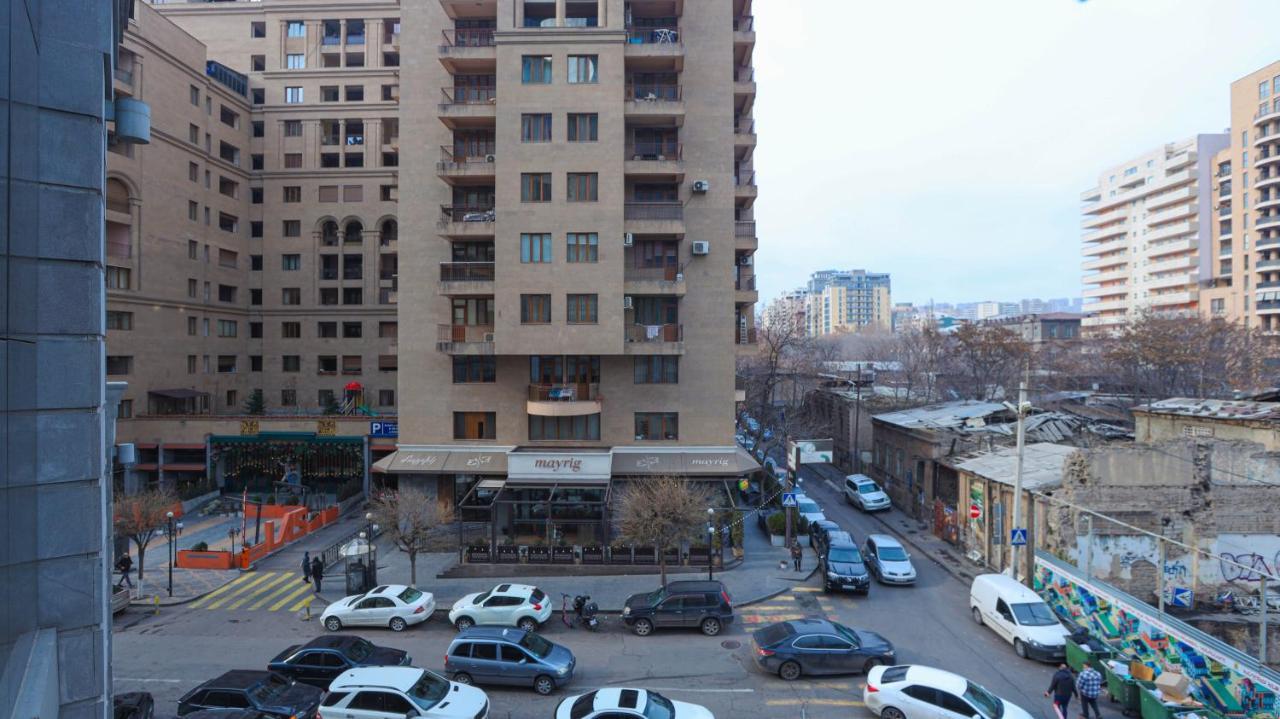 Stay Inn-Apartments On Buzand 17 Єреван Екстер'єр фото