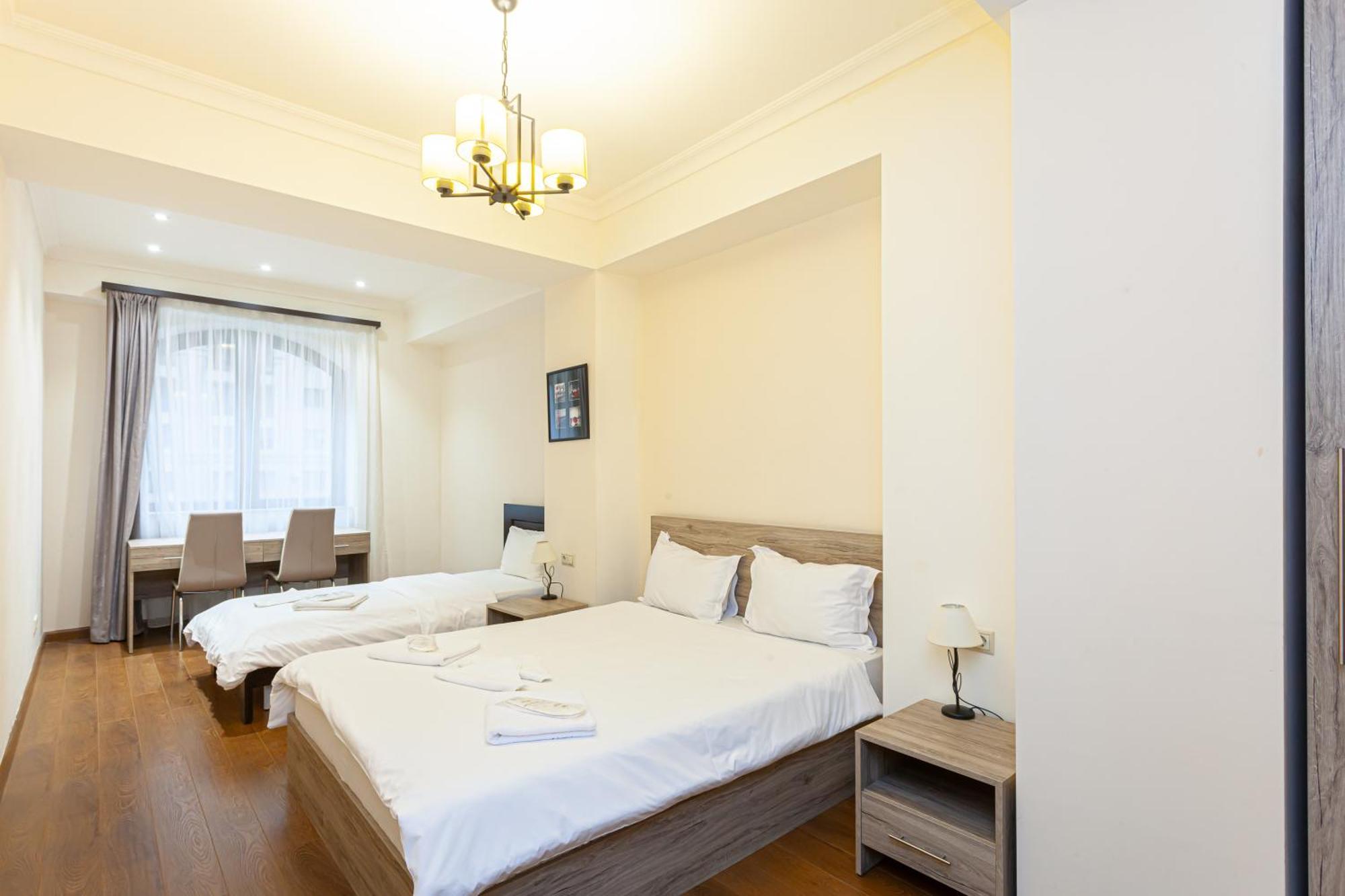 Stay Inn-Apartments On Buzand 17 Єреван Екстер'єр фото