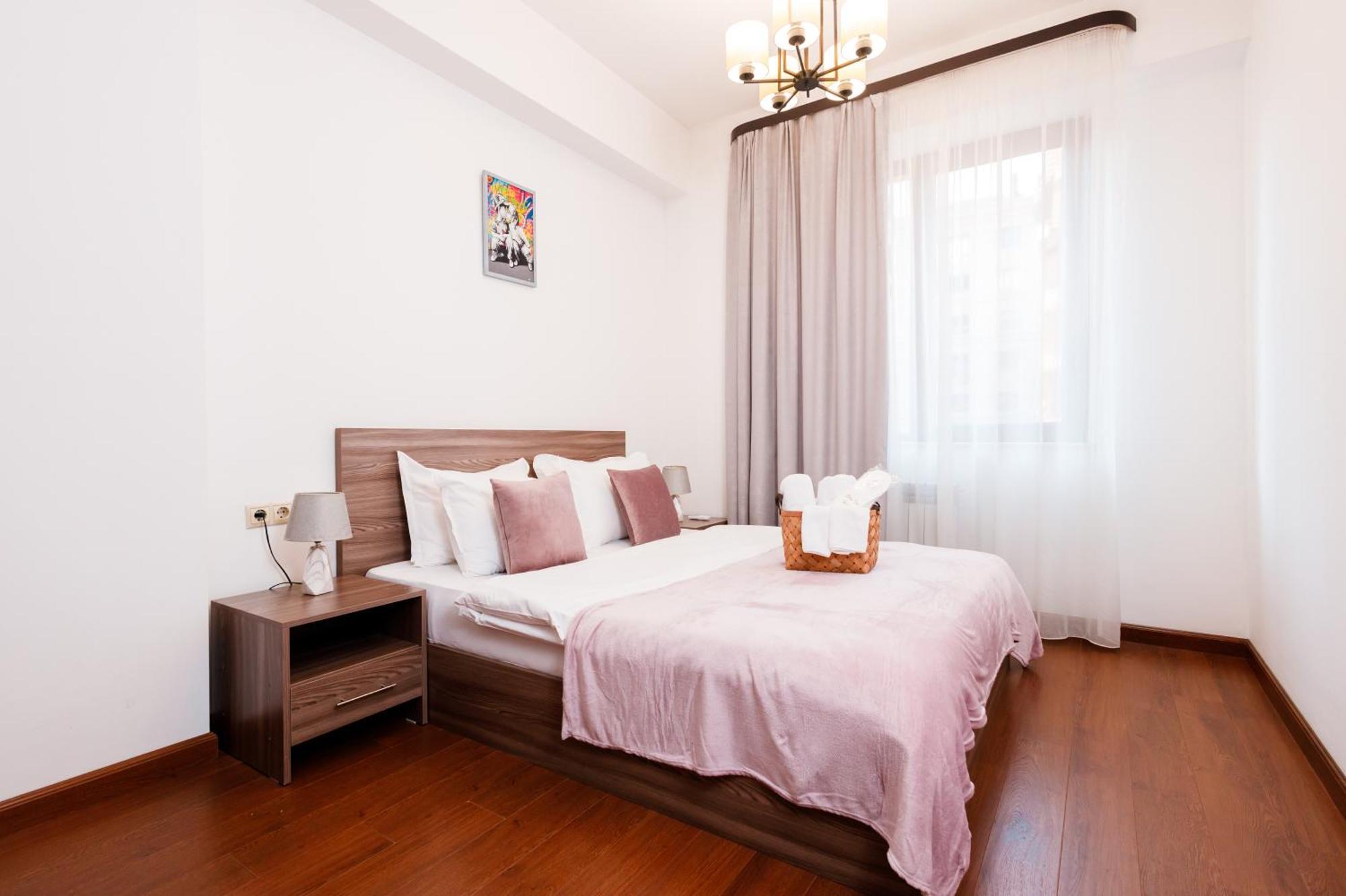 Stay Inn-Apartments On Buzand 17 Єреван Екстер'єр фото